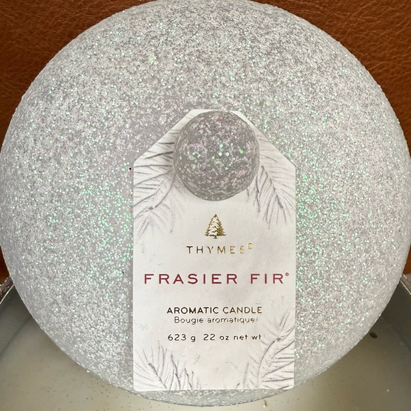 Frasier Fir Flocked Novelty Statement Candle NWT 🌲❄️ - Picture 4 of 7